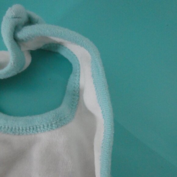 Unbranded | OS One Size | Embroidered Bird Baby Bib - Picture 11 of 13